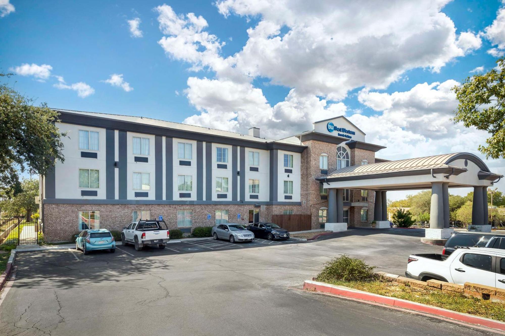 Best Western Medical Center North Inn & Suites Near Six Flags サンアントニオ エクステリア 写真