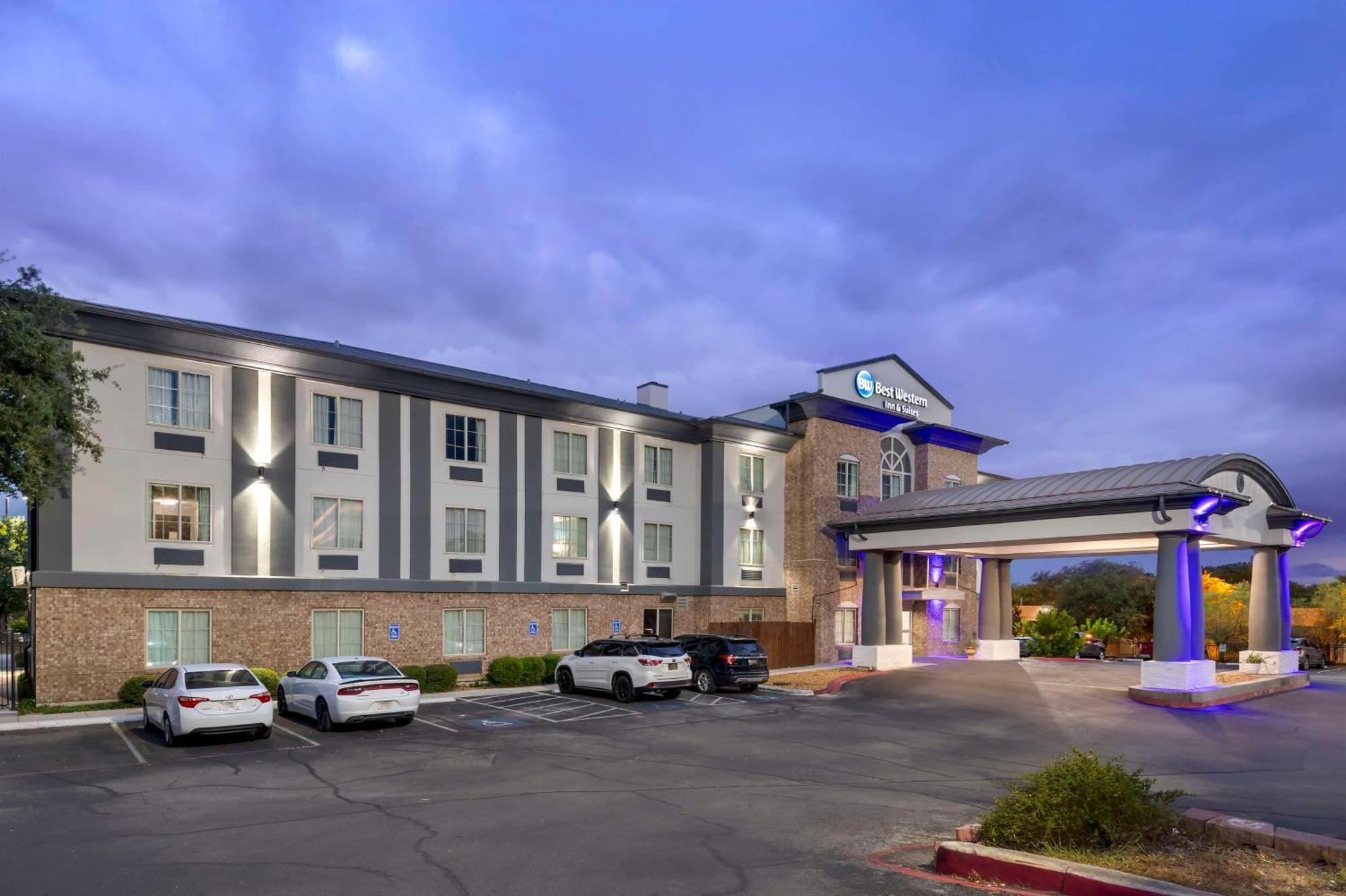 Best Western Medical Center North Inn & Suites Near Six Flags サンアントニオ エクステリア 写真